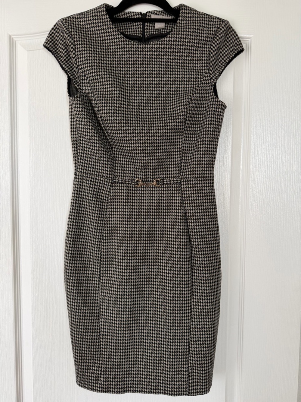 H&M Black and White Houndstooth Midi Sheath Dress
